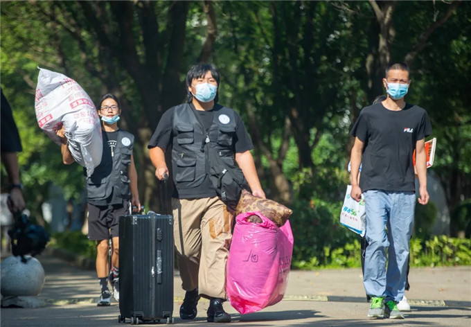 武汉信息传播职业技术学院一见钟情，怦然“新”动！